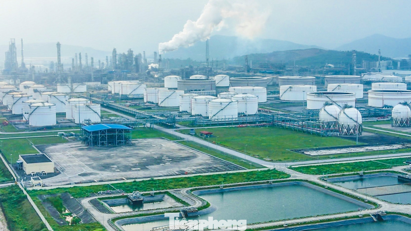 Cận cảnh nhà máy lọc hóa dầu lớn nhất nước- Ảnh 20.