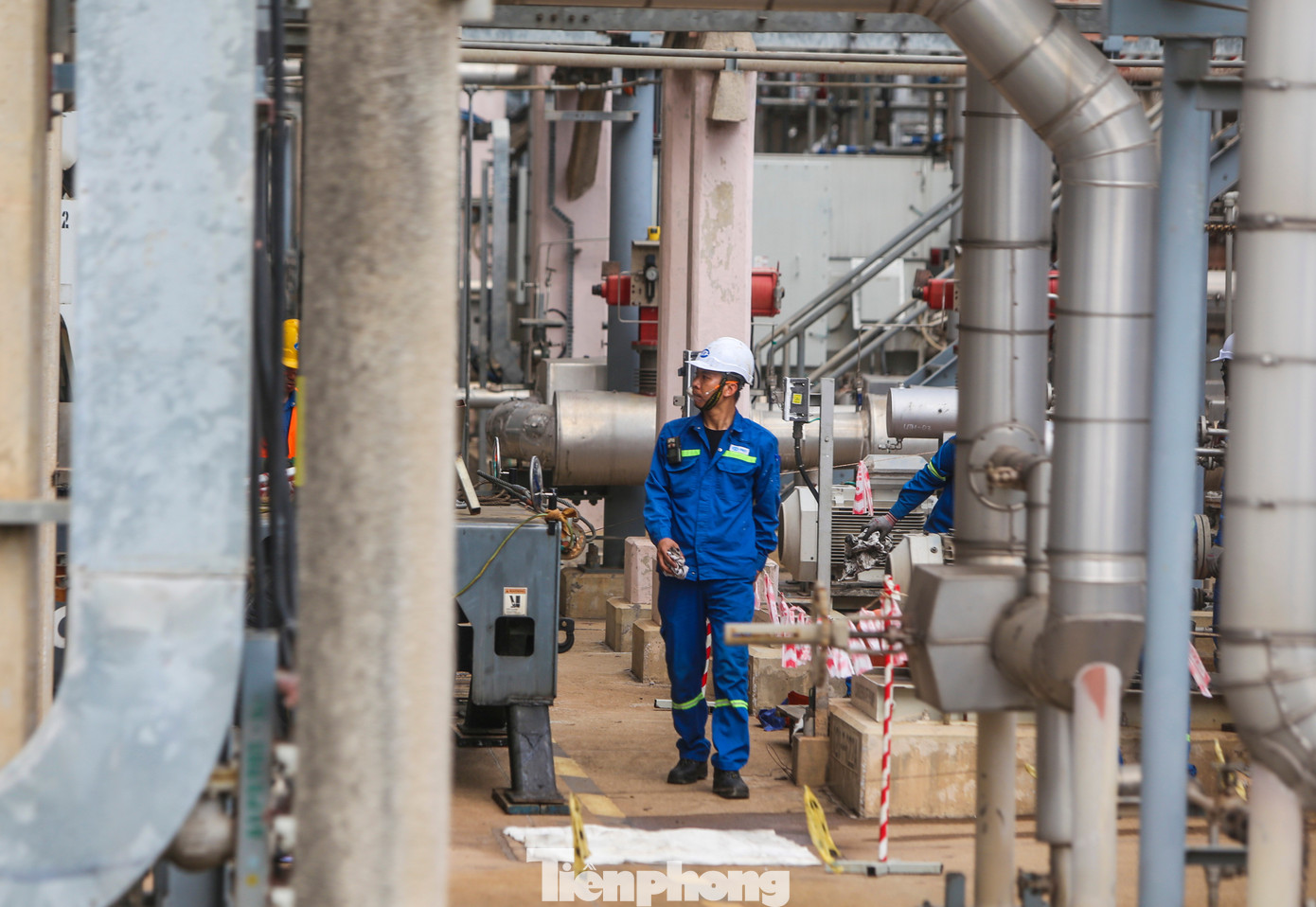 Cận cảnh nhà máy lọc hóa dầu lớn nhất nước- Ảnh 4.