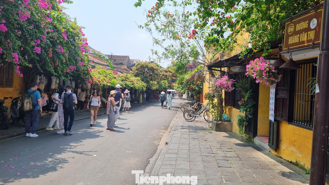Diện mạo 'lạ' của phố cổ Hội An trước giờ G ‘siết’ vỉa hè- Ảnh 6.