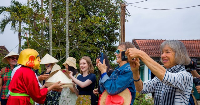 Không phải Bali hay Nhật Bản, Việt Nam "cứu rỗi" khách Tây theo cách chẳng ai ngờ tới- Ảnh 2.