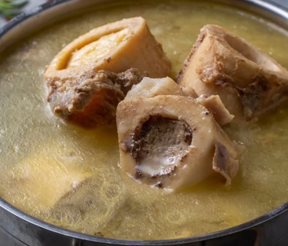 Ngày càng nhiều người “trẻ măng” đã phải chạy thận, bác sĩ nói thẳng: 5 loại canh này “PHÁ THẬN” nhanh hơn rượu- Ảnh 2.