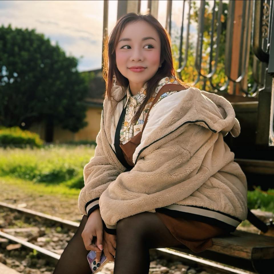 Nữ diễn viên Việt nhập viện nhưng không có nổi bảo hiểm y tế, giả bộ bận rộn để không đi đám tiệc- Ảnh 1. Nữ diễn viên Việt nhập viện nhưng không có nổi bảo hiểm y tế, giả bộ bận rộn để không đi đám tiệc- Ảnh 1.