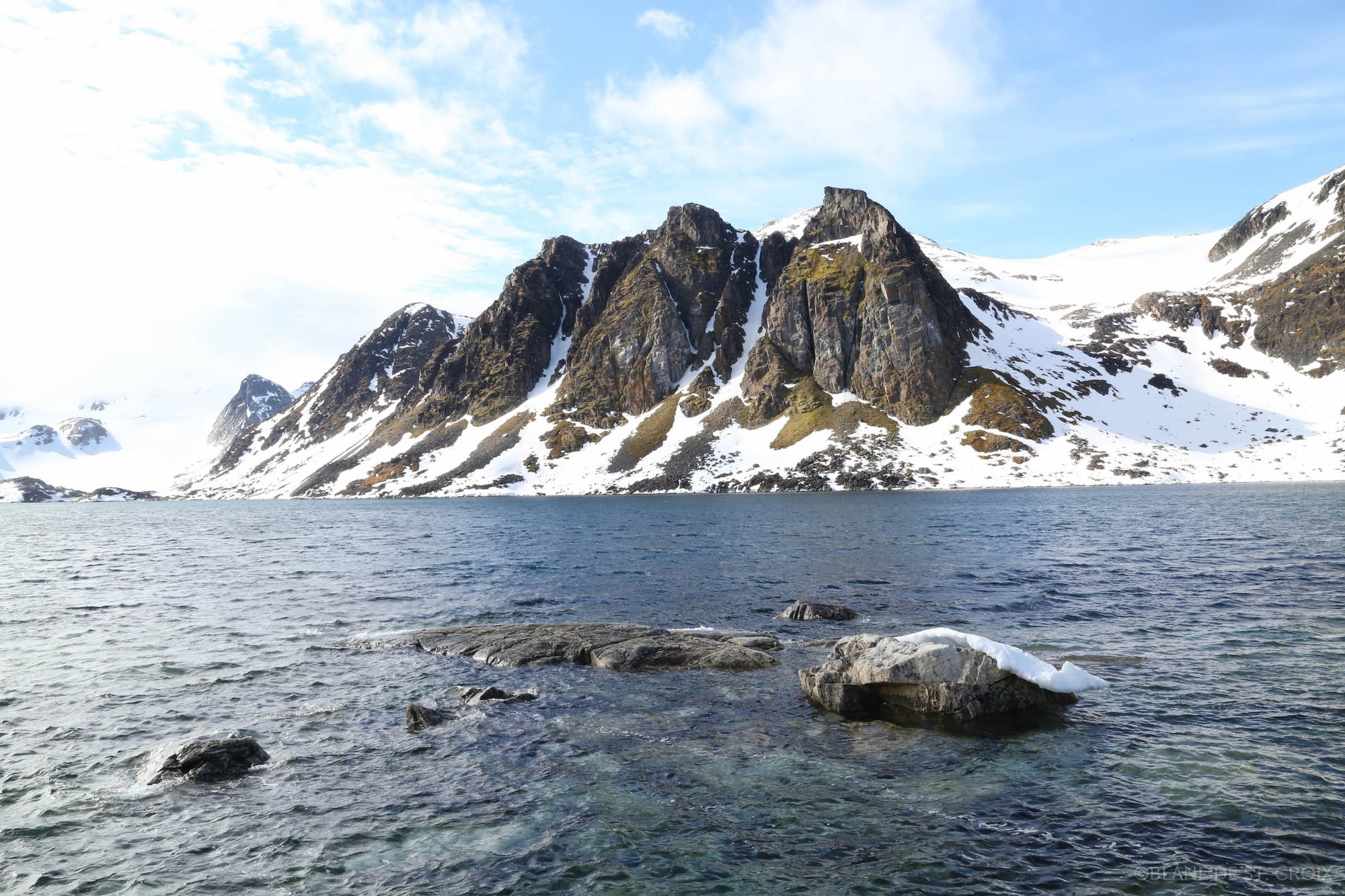 Vòng Bắc Cực chạm ngưỡng 30 độ C, 2026 sẽ là năm nóng nhất lịch sử? - Ảnh 1.