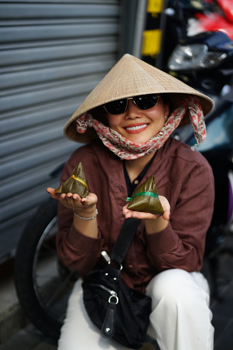 Nhiều du khách bất ngờ tại lễ hội mà "cái gì cũng miễn phí" ở Bình Dương: "Bà con có ngụm nước giải khát cũng vui"- Ảnh 11.