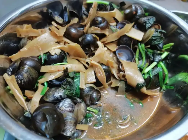 Ghé Ngô Châu ăn sập 6 món ngon thần sầu: Cắn một miếng mà ngỡ như đang ngồi lê la quán xá giữa lòng Chợ Lớn! - Ảnh 6.