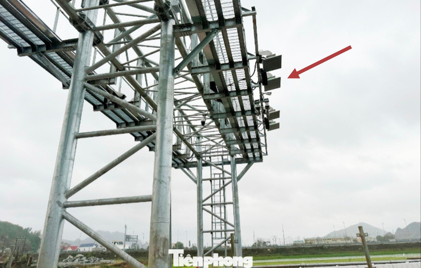 Tận thấy các trạm thu phí tự động hiện đại vừa vận hành trên cao tốc Bắc - Nam- Ảnh 4.