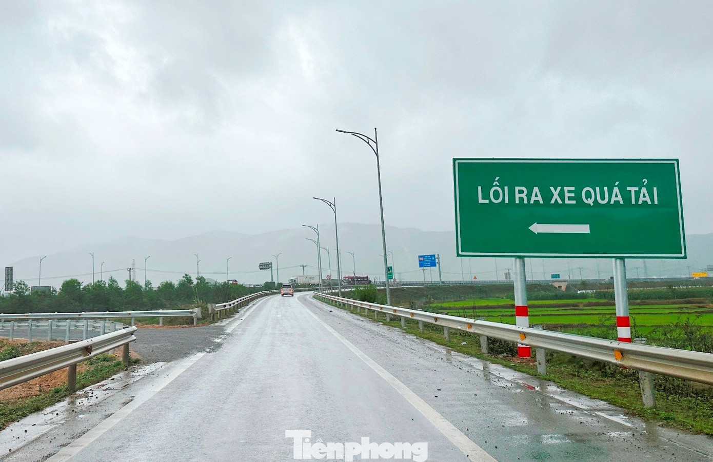 Tận thấy các trạm thu phí tự động hiện đại vừa vận hành trên cao tốc Bắc - Nam- Ảnh 6.