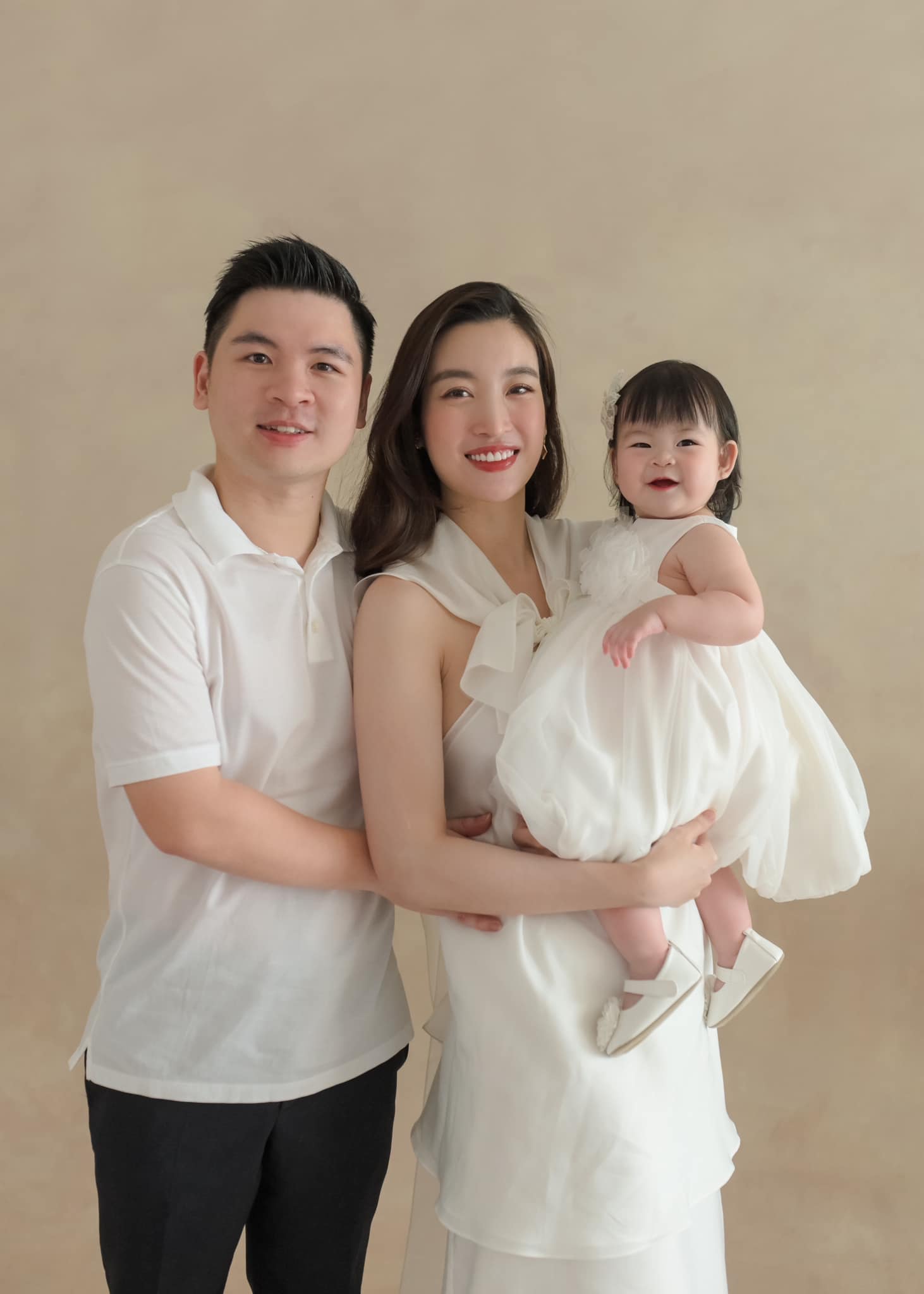 Cuộc sống của Đỗ Mỹ Linh khi làm vợ chủ tịch CLB Hà Nội, giờ thêm trọng trách "làm cô giáo"- Ảnh 2.