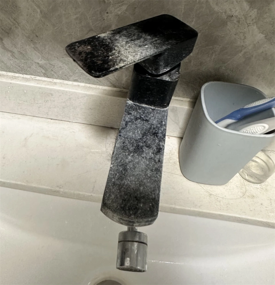 8 thiết kế nhà cửa tưởng tiện lợi nhưng càng dùng càng thấy phiền- Ảnh 3.