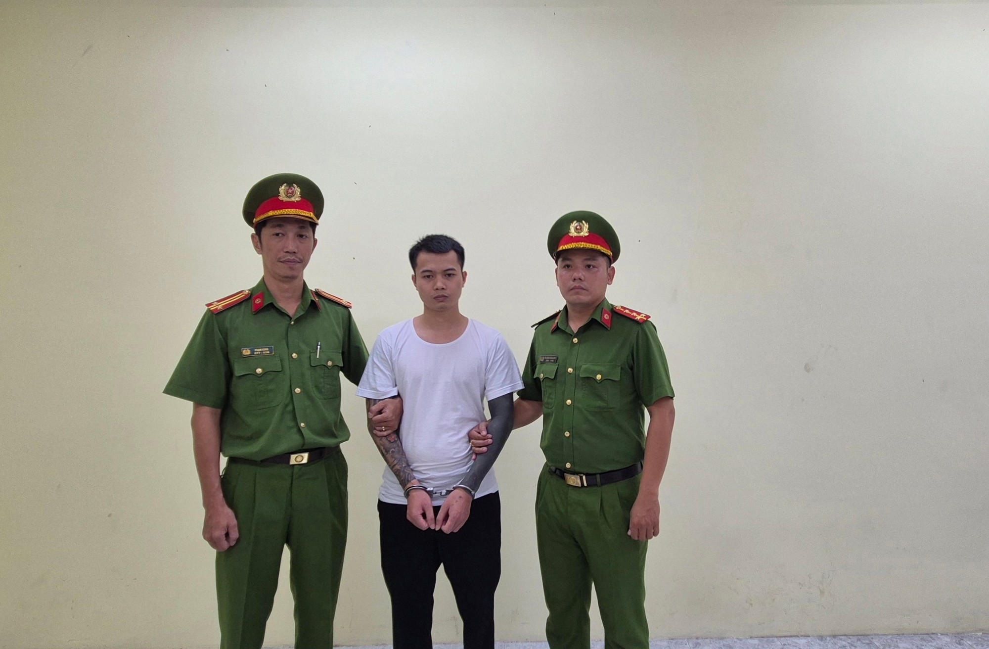 Truy tố Tiktoker “Tàng Keng Ông Trùm” và “Dù Bầu Trời”- Ảnh 1.