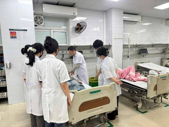 Dấu hiệu 'lạ' giúp bác sĩ phát hiện ca nhồi máu cơ tim 'ngụy trang' đau dạ dày- Ảnh 1.