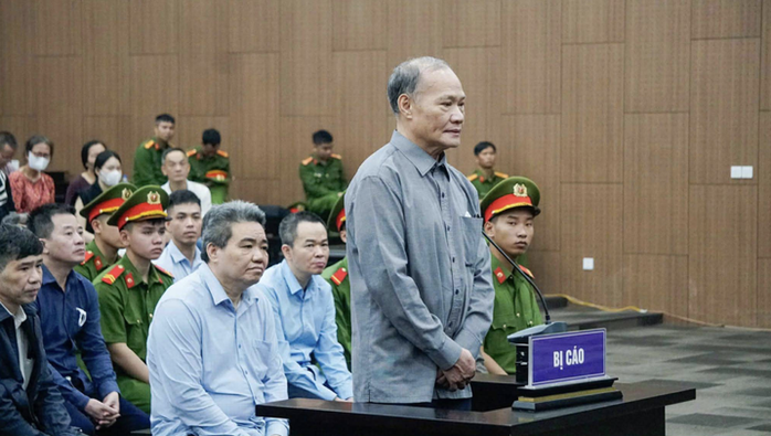 Gây thiệt hại hàng trăm tỉ đồng, Giám đốc xin bán 175 lượng vàng và 1.000m2 đất để khắc phục- Ảnh 2. Gây thiệt hại hàng trăm tỉ đồng, Giám đốc xin bán 175 lượng vàng và 1.000m2 đất để khắc phục- Ảnh 2.