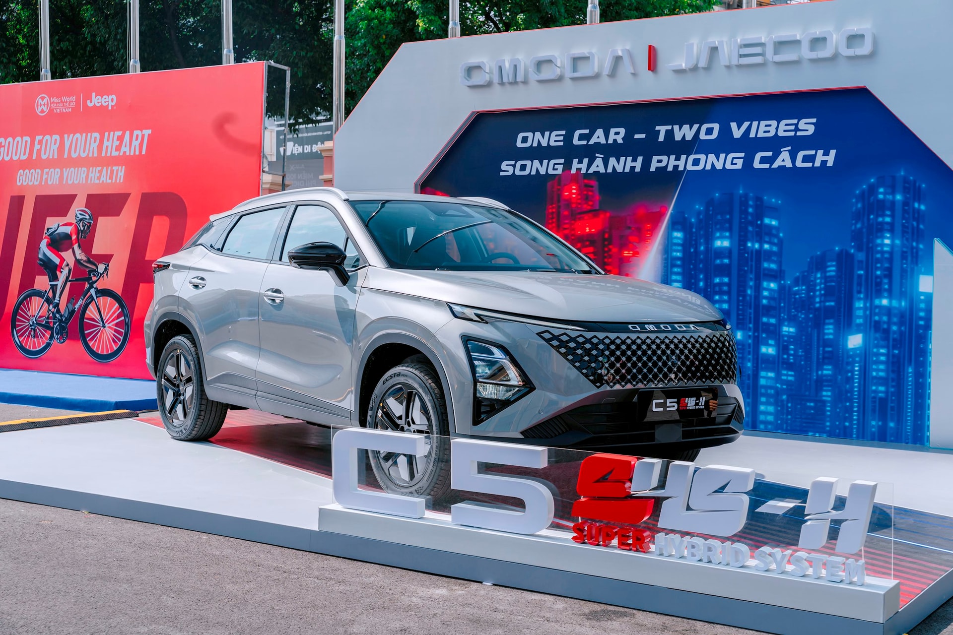 Thương hiệu ô tô Trung Quốc xây nhà máy ở Việt Nam ra mắt SUV hybrid cỡ B+: Giá từ 599 triệu rẻ hơn Toyota Corolla Cross HEV 250 triệu, tầm hoạt động 1.000 km - Ảnh 3.