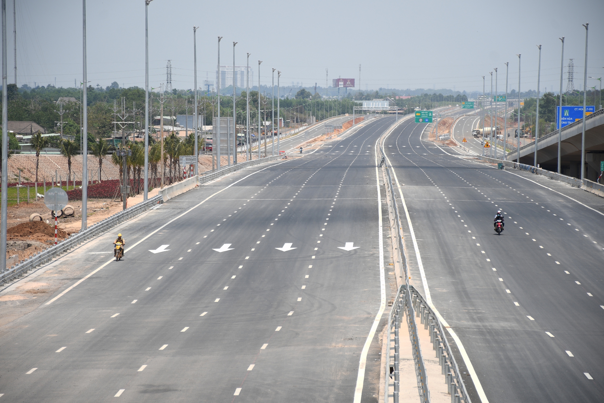 Cao tốc Biên Hòa - Vũng Tàu hoãn khai thác tạm đến tháng 4 , 2026 - Ảnh 2.