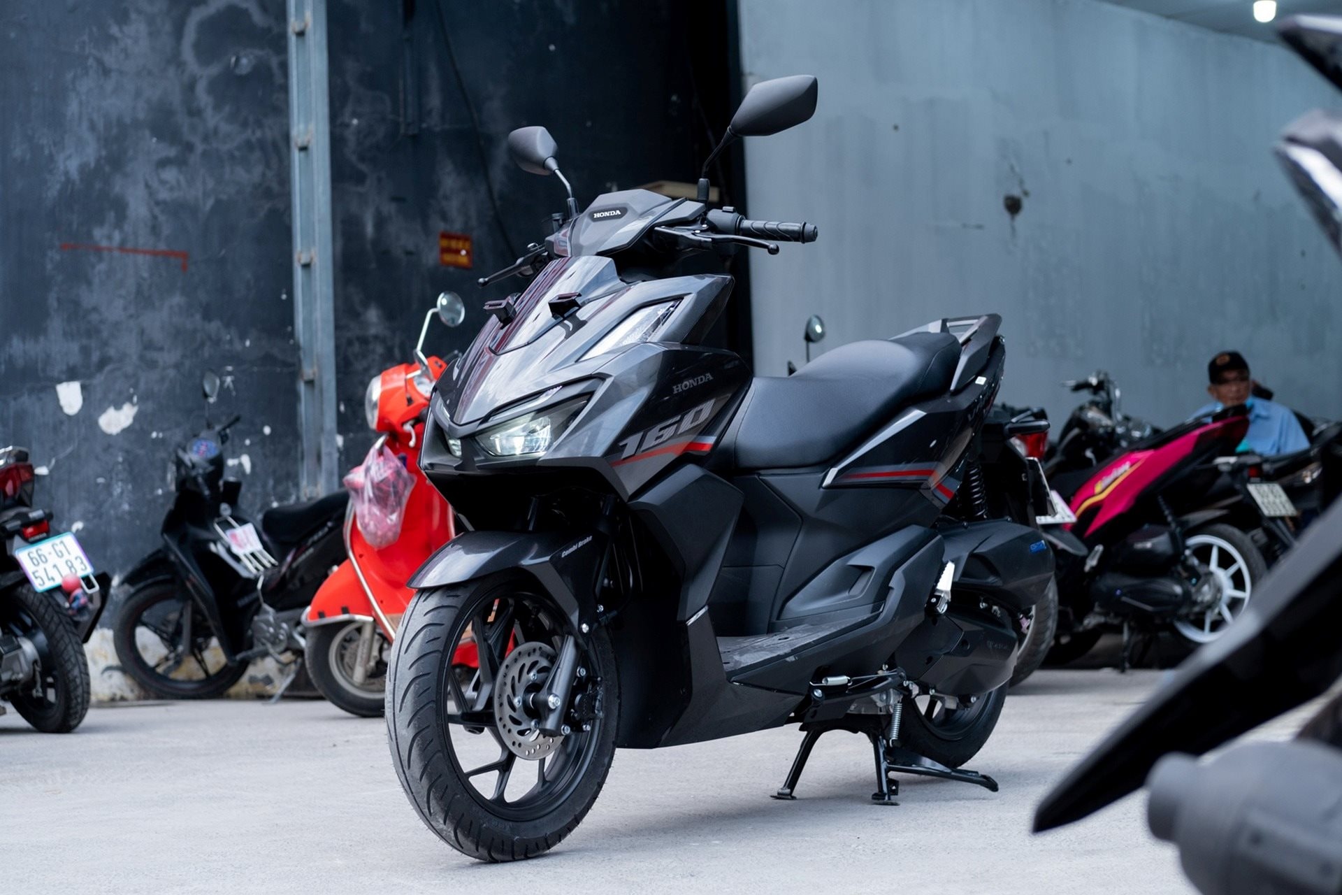 Xe máy Honda giảm 20% doanh số - có đang 'hụt hơi' trước xe điện?- Ảnh 3.