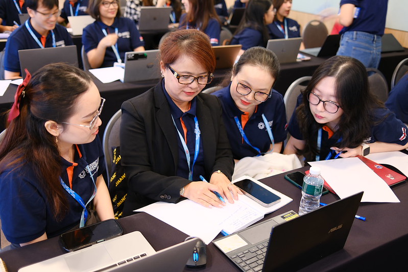 Học MBA không “go global”: Lợi thế hay giới hạn trong kinh doanh toàn cầu? - Ảnh 2.