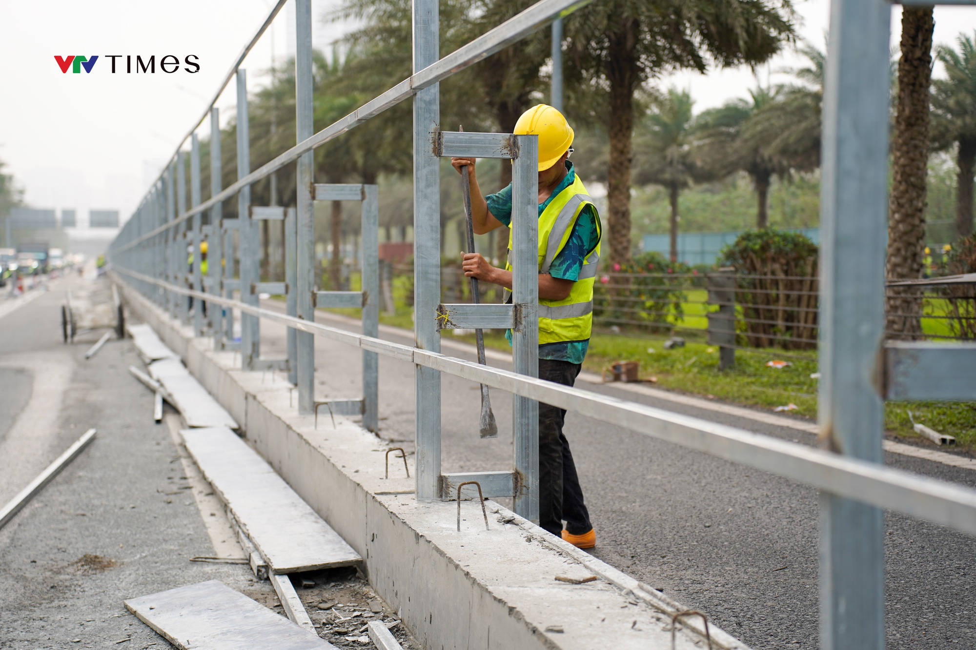 Toàn cảnh dự án Metro số 5 qua Đại lộ Thăng Long đang gấp rút triển khai - Ảnh 8.
