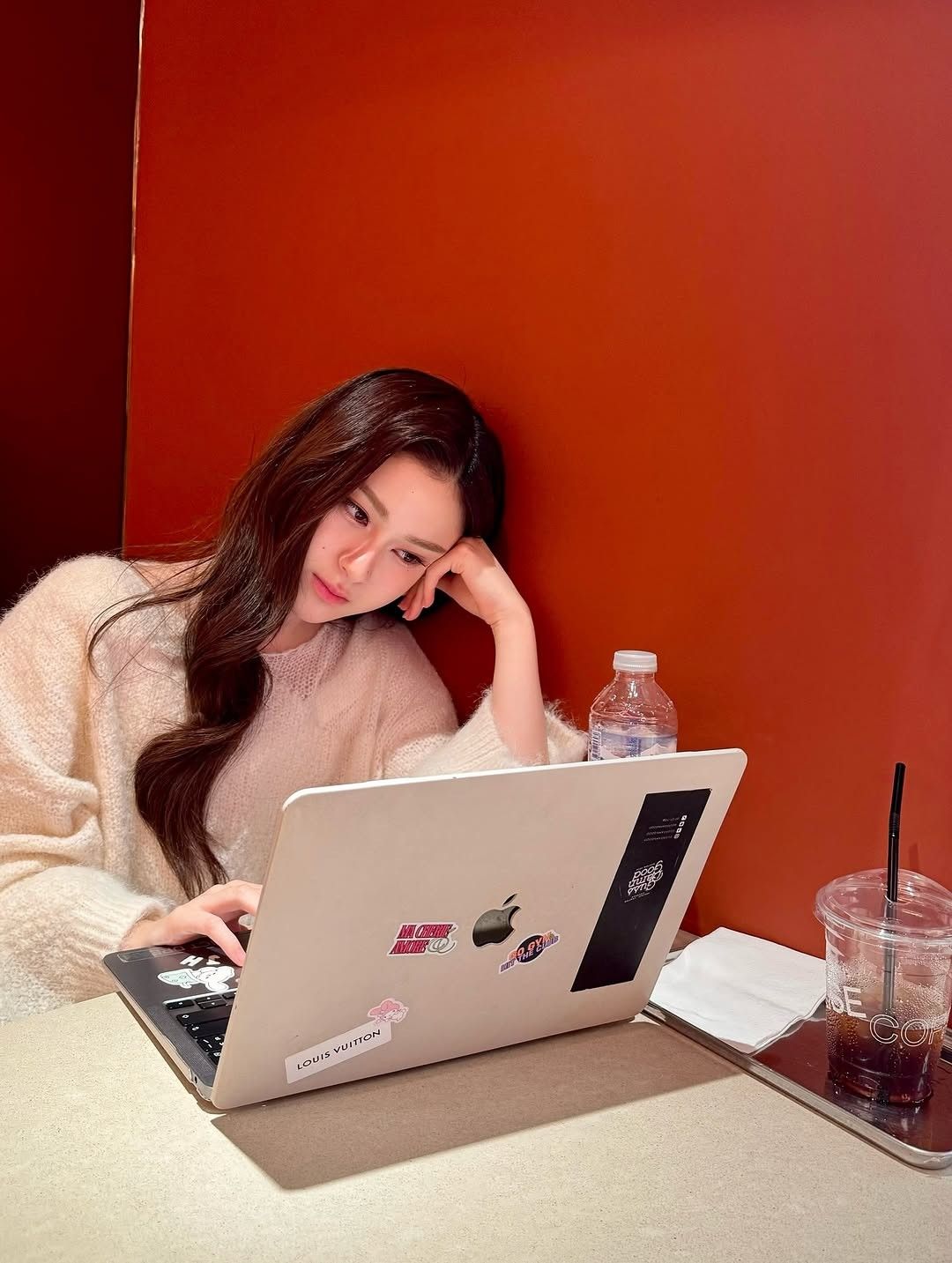 Cô gái 23 tuổi tiết kiệm được 2 cây vàng, thêm 50 triệu tiền mặt: Bảng chi tiêu càng nhìn càng nể!- Ảnh 3.