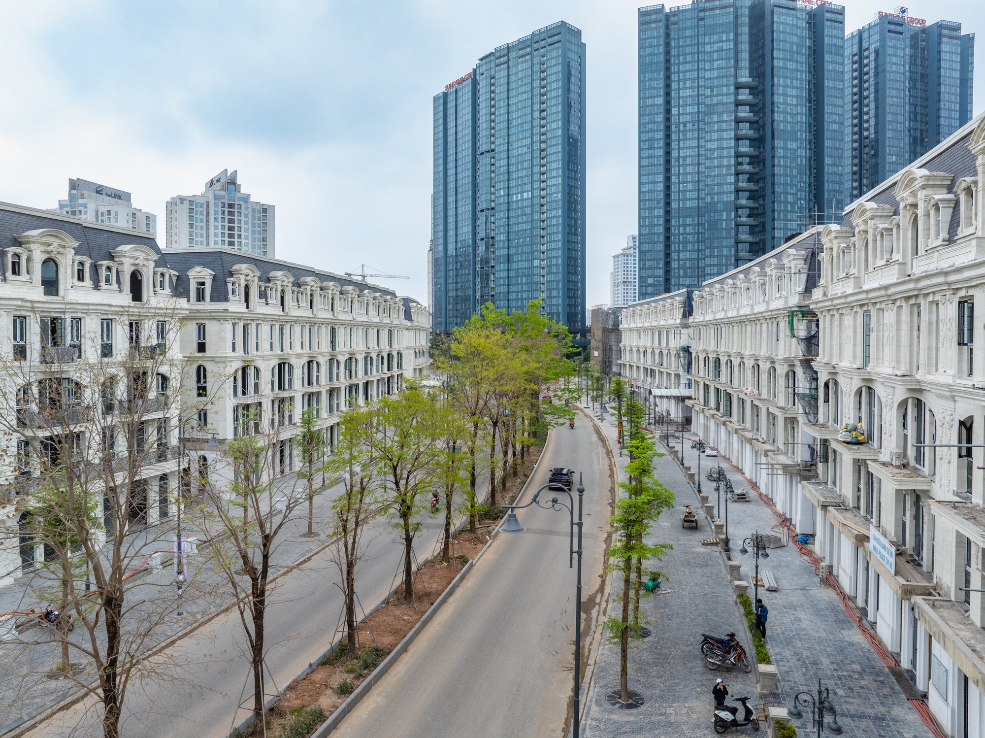 Sau kiểm toán, Sunshine báo lợi nhuận đột phá gần 11.300 tỷ trong 2025, mục tiêu doanh thu 40.000 tỷ năm 2026- Ảnh 3. Sau kiểm toán, Sunshine báo lợi nhuận đột phá gần 11.300 tỷ trong 2025, mục tiêu doanh thu 40.000 tỷ năm 2026- Ảnh 3.