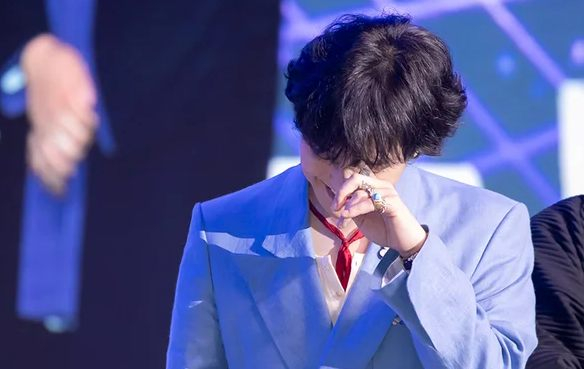 Nhiều gia đình bỏ bàn trà, đặt bàn ăn ngay phòng khách: Quyết định tưởng lạ nhưng giúp nhà rộng hơn, sống tiện hơn - Ảnh 8.