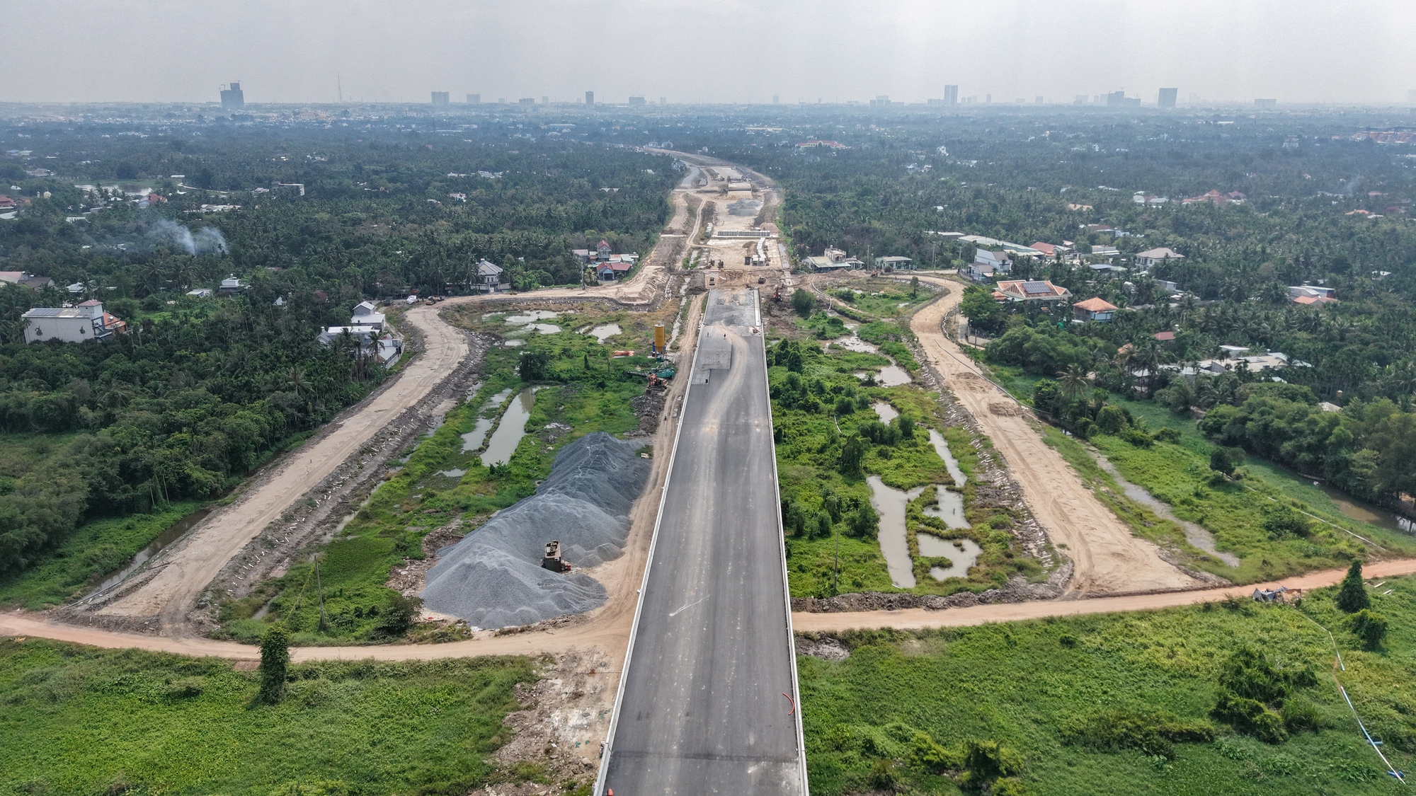 Toàn cảnh công trường Vành đai 3 TPHCM qua Bình Dương năm 2026 - Ảnh 1.