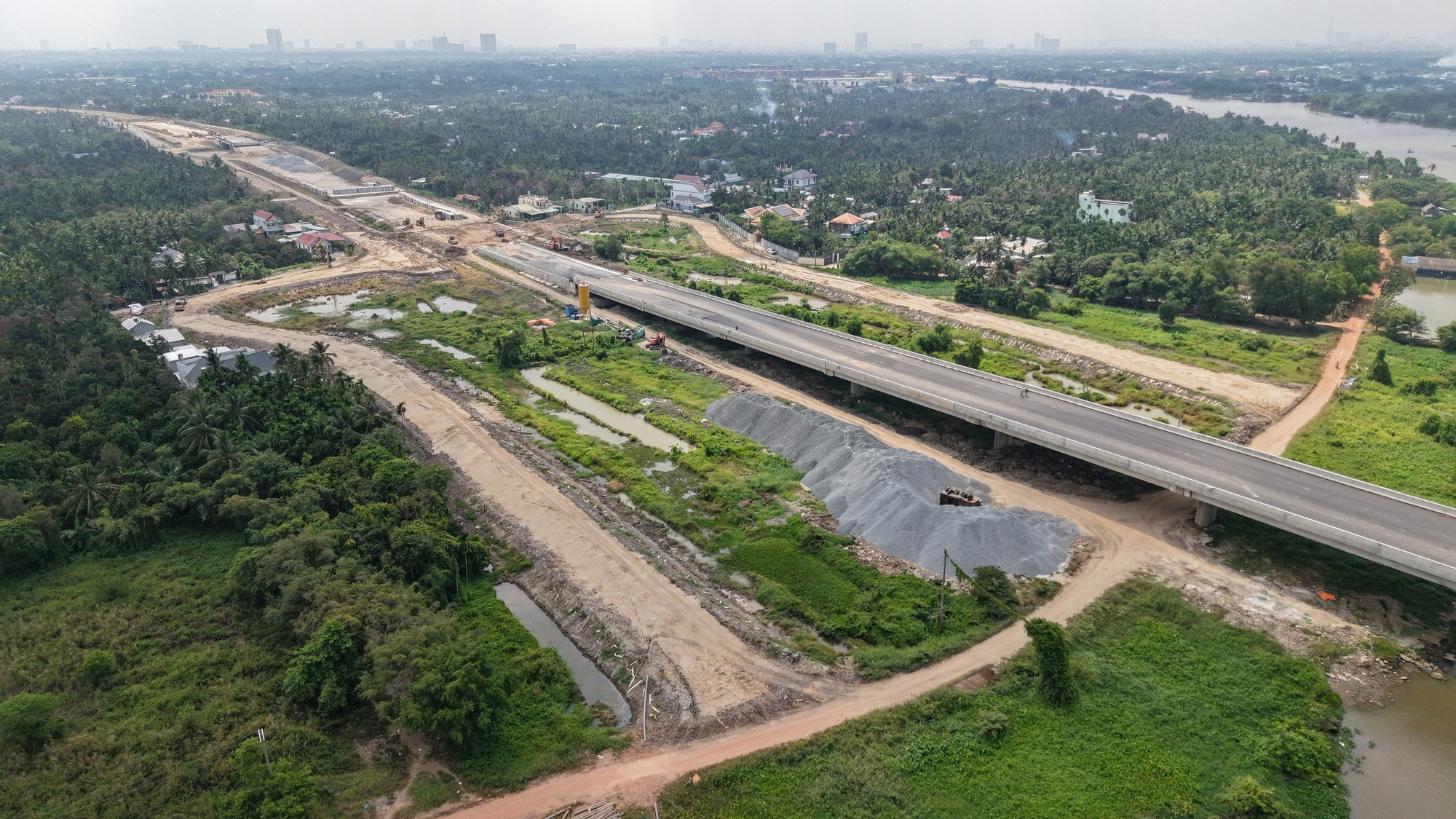 Toàn cảnh công trường Vành đai 3 TPHCM qua Bình Dương năm 2026 - Ảnh 5.