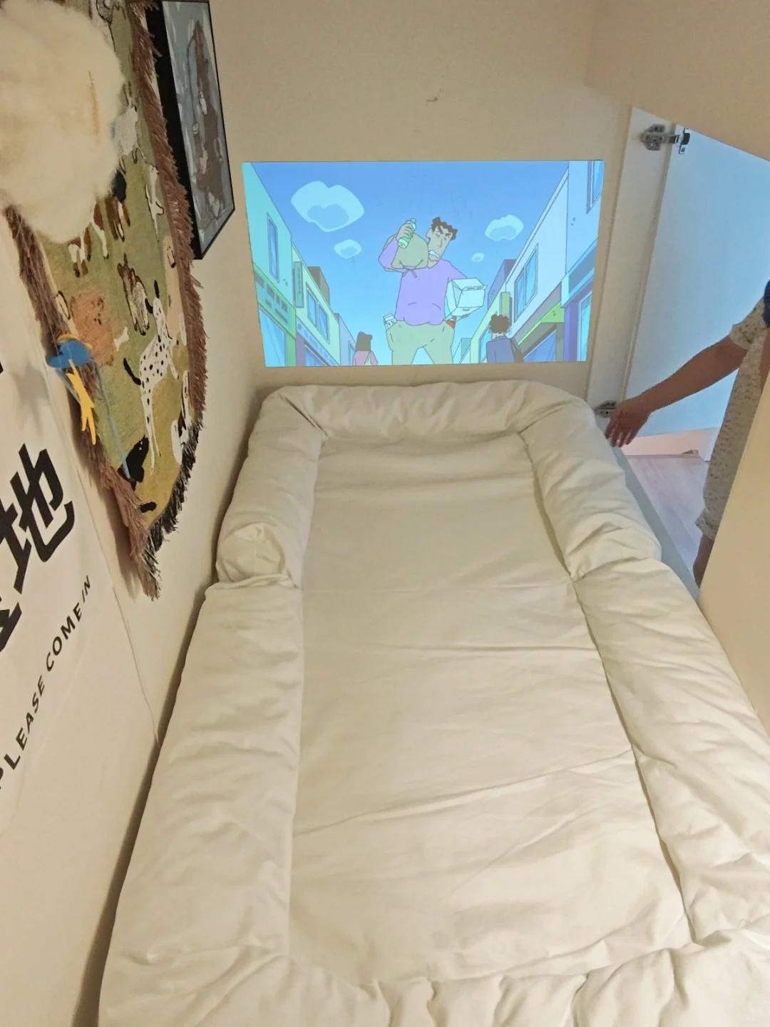 Cô gái ngủ trong tủ quần áo suốt 5 năm, cho thêm tiền cũng không rời đi vì một lý do khó ngờ- Ảnh 9.