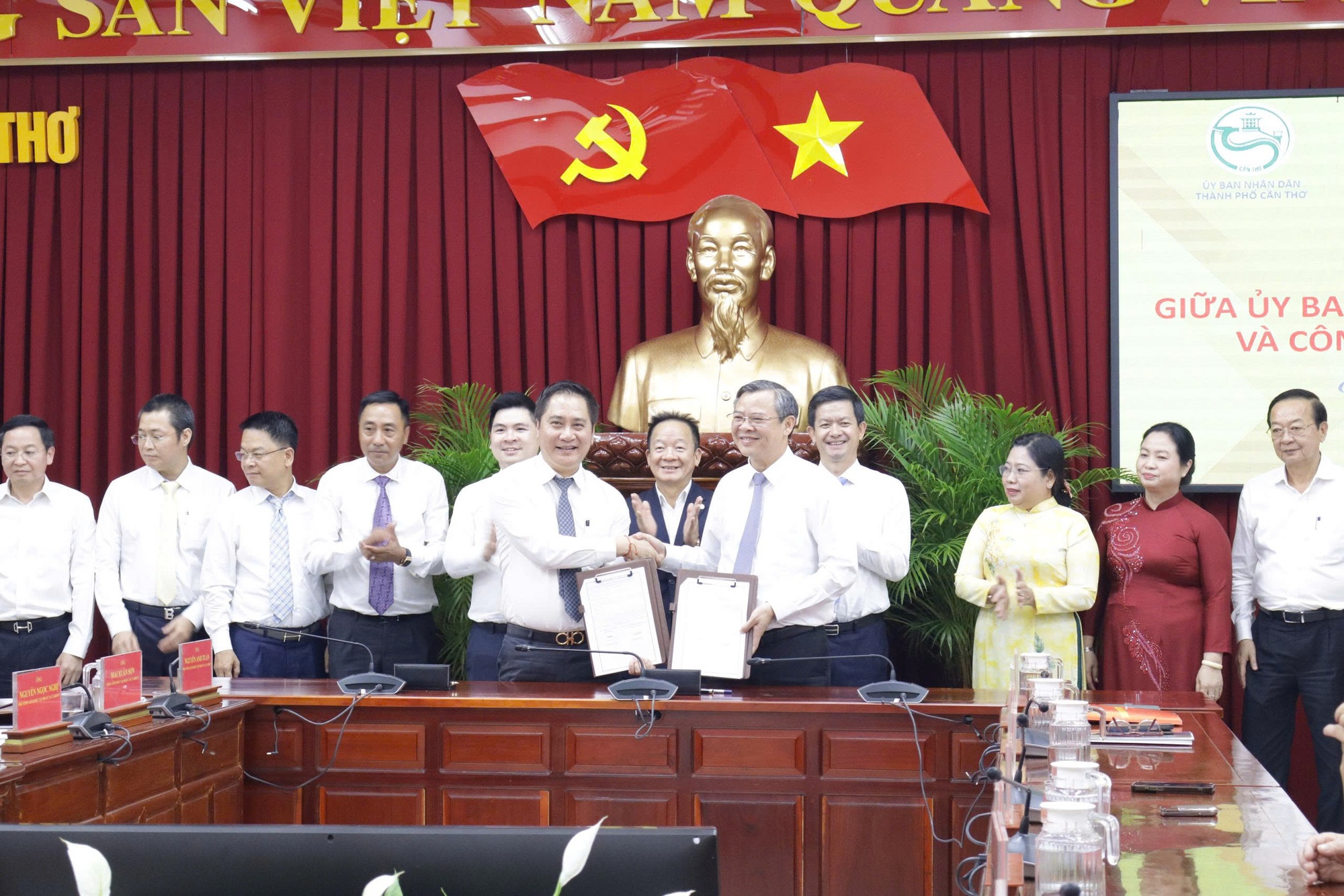 T&T Group đề xuất siêu dự án tại Cần Thơ thúc đẩy kinh tế khu vực ĐBSCL - Ảnh 2. T&T Group đề xuất siêu dự án tại Cần Thơ thúc đẩy kinh tế khu vực ĐBSCL - Ảnh 2.