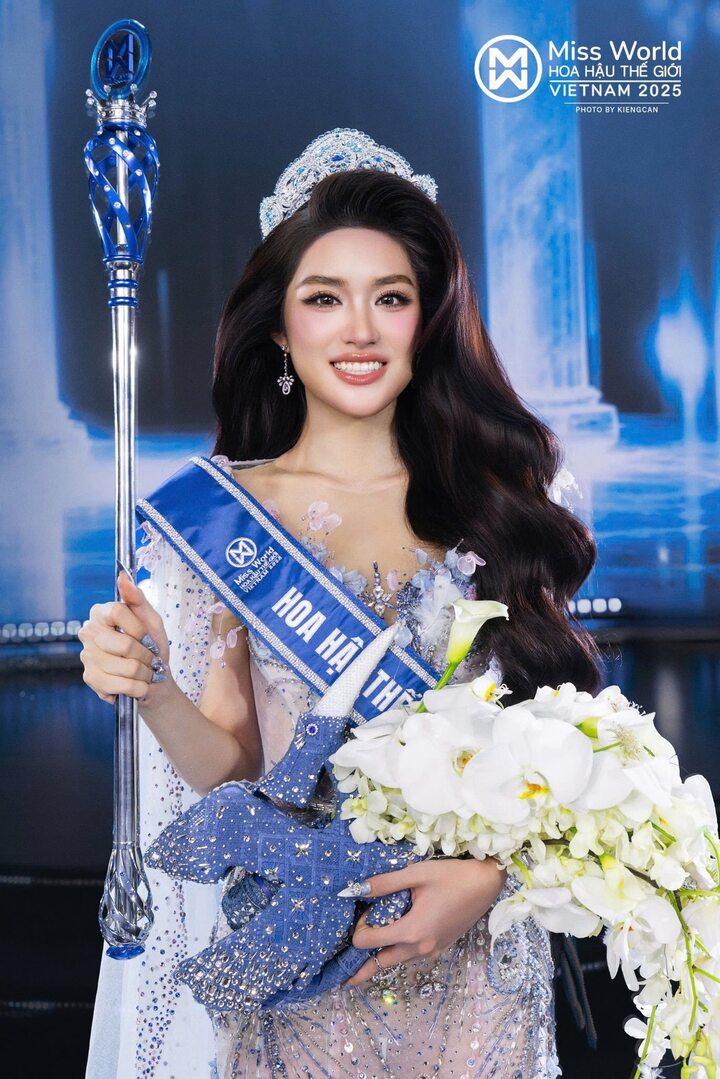 Những nàng hậu Miss World Vietnam sở hữu học vấn ấn tượng- Ảnh 1.