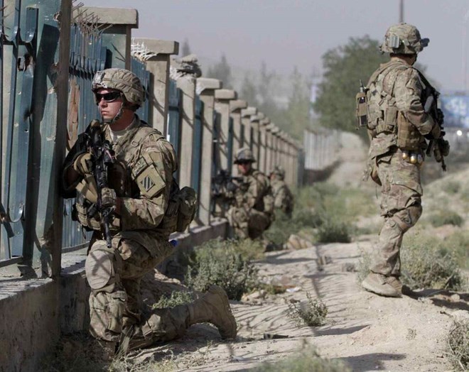 NYP: Máy bay Mỹ vỡ đôi sau đòn của Iran – TT Trump nhắm thẳng "1 thứ hiếm", hé mở cuộc đột kích nguy hiểm nhất lịch sử - Ảnh 3.