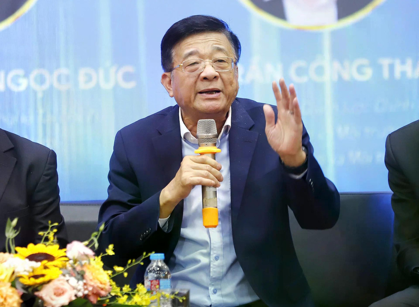 Đang có hàng chục tỷ USD nhàn rỗi trong dân- Ảnh 1.