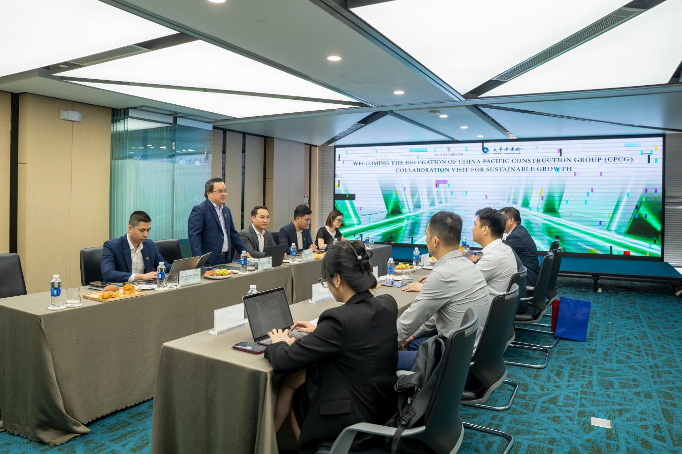 Regal Group tiếp đón lãnh đạo cấp cao Tập đoàn Xây dựng Thái Bình Dương - Ảnh 1. Regal Group tiếp đón lãnh đạo cấp cao Tập đoàn Xây dựng Thái Bình Dương - Ảnh 1.
