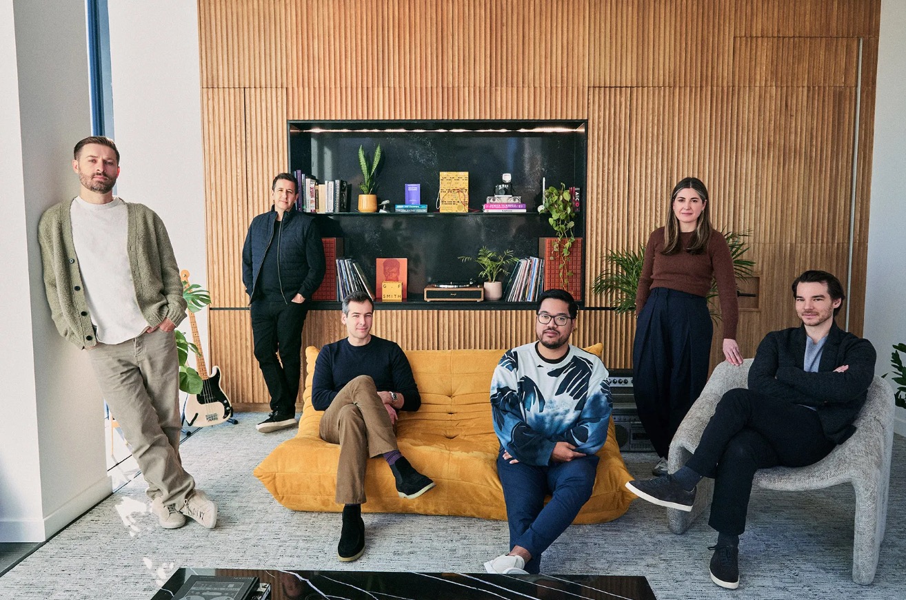 AI kiếm 300 triệu USD/năm khiến ngành âm nhạc sửng sốt: 7 triệu bài hát/ngày, tạo ra “một Spotify mới” mỗi 2 tuần - Ảnh 3.