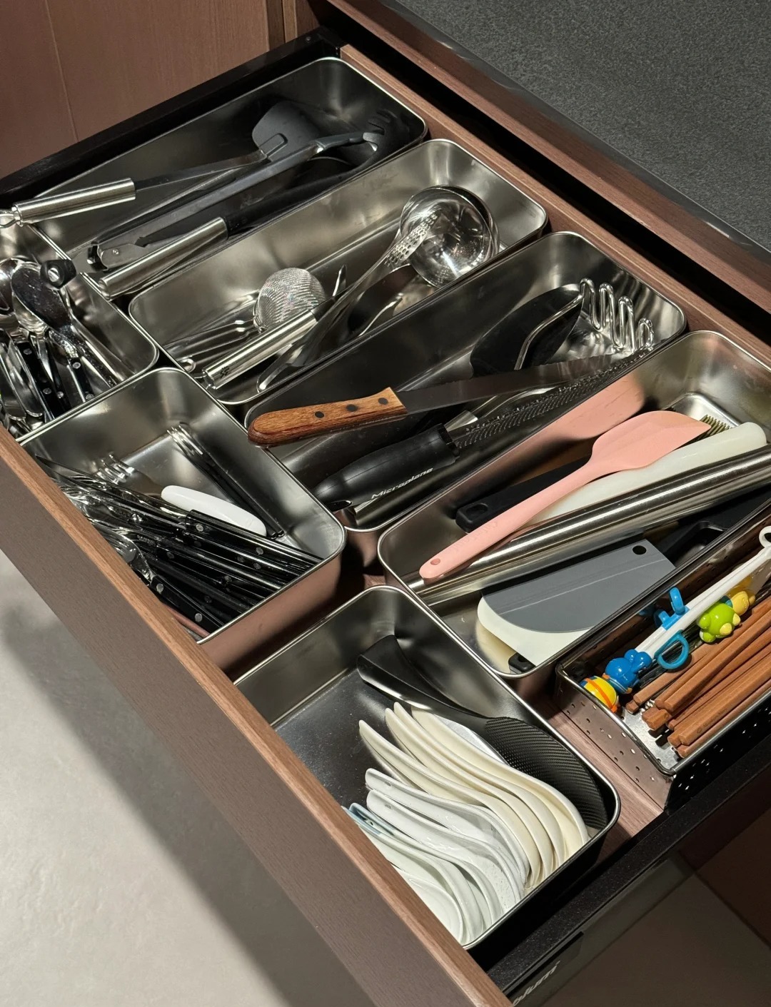 Đến nhà bạn học, tôi "đổ gục" khi nhìn vào căn bếp vỏn vẹn 2m²- Ảnh 4.