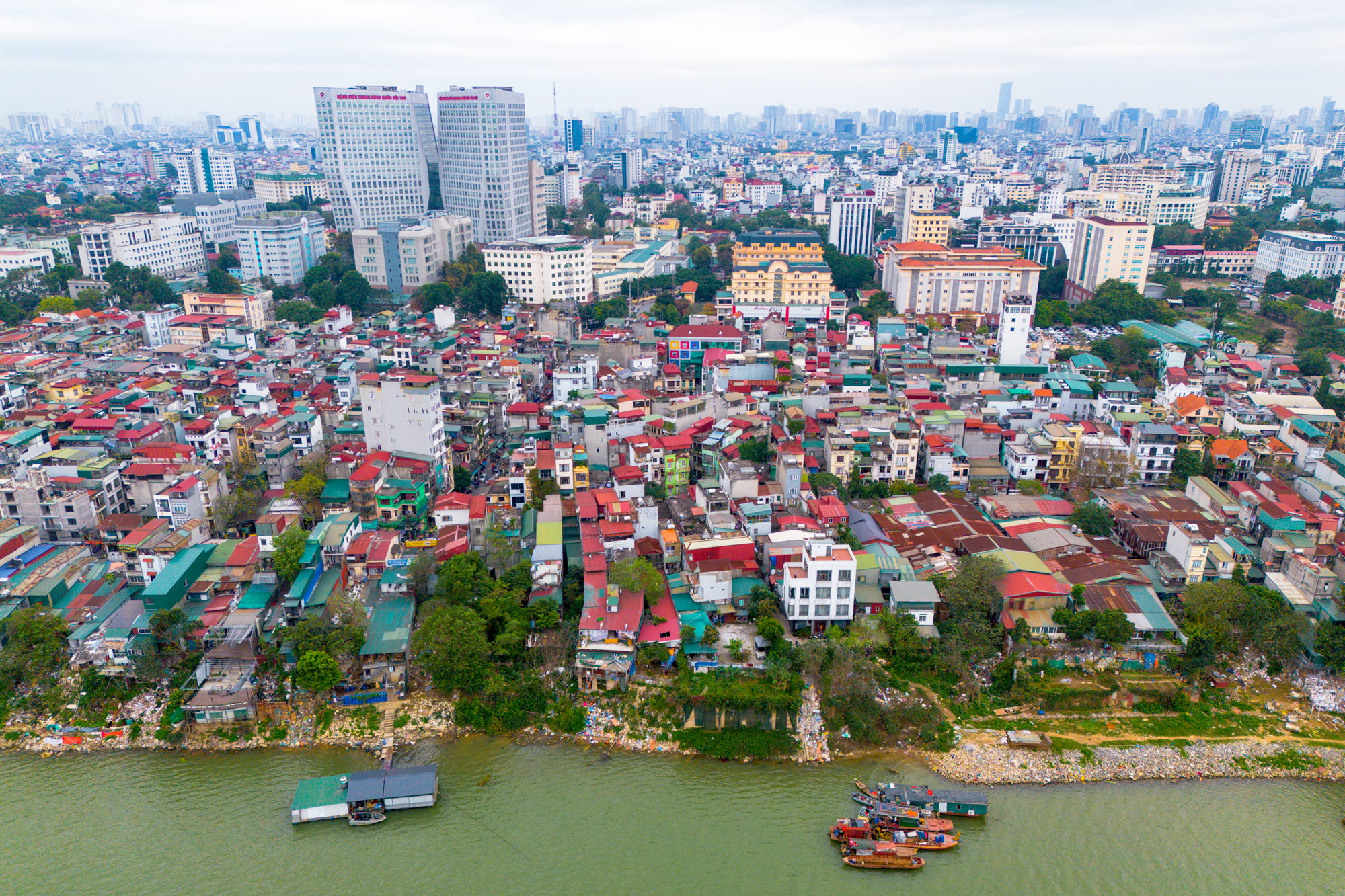 Toàn cảnh công trường xây cầu hơn 16.000 tỷ của Sun Group ở Hà Nội: Máy móc phủ kín mặt sông, phấn đấu hoàn thành nhanh nhất Việt Nam - Ảnh 10.