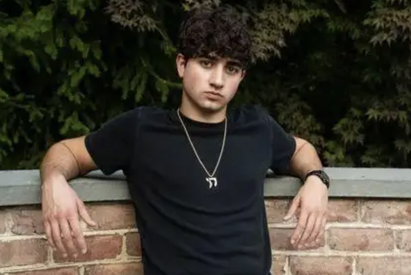 Từng bị 15 trường đại học Mỹ từ chối, chàng trai 19 tuổi khởi nghiệp với ứng dụng AI sức khỏe, hơn 1 năm thu 785 tỷ đồng- Ảnh 1. Từng bị 15 trường đại học Mỹ từ chối, chàng trai 19 tuổi khởi nghiệp với ứng dụng AI sức khỏe, hơn 1 năm thu 785 tỷ đồng- Ảnh 1.