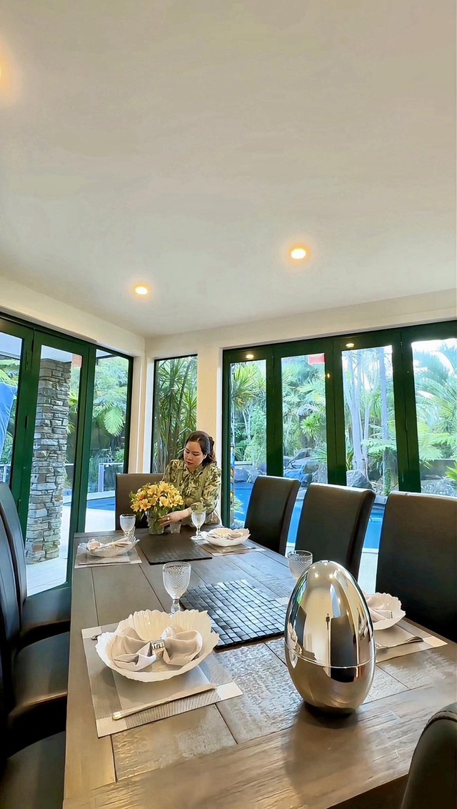 Đại gia châu Âu si mê nữ nghệ sĩ Việt cao 1m5, cung phụng như bà hoàng- Ảnh 4.