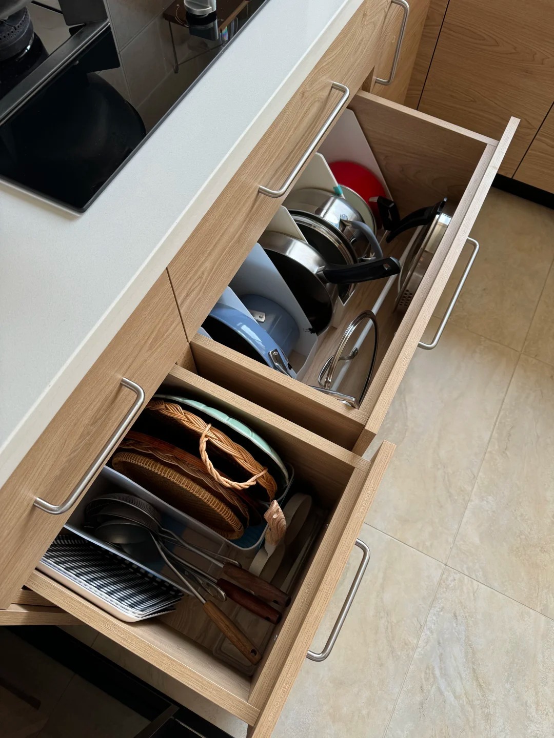 Đến nhà bạn học, tôi "đổ gục" khi nhìn vào căn bếp vỏn vẹn 2m²- Ảnh 8.