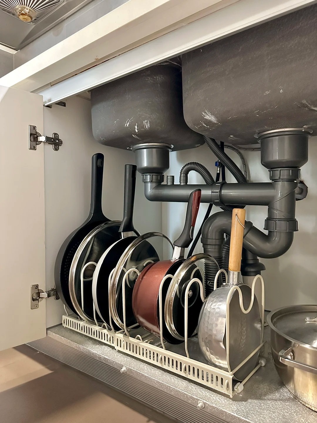 Đến nhà bạn học, tôi "đổ gục" khi nhìn vào căn bếp vỏn vẹn 2m²- Ảnh 7.