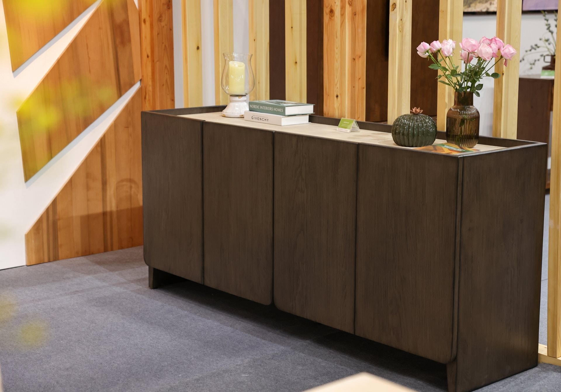 Xuất khẩu hơn 17 tỷ USD năm 2025 nhưng chủ yếu chỉ gia công, làm sao thể khai thác hết dư địa ngành gỗ Việt Nam?- Ảnh 1.