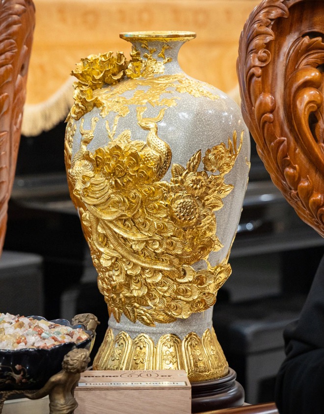 Nam NSND mang hàm Đại tá, cưới vợ đẹp kém 13 tuổi: U60 sống bình yên trong biệt thự bề thế ở Hà Nội- Ảnh 12.