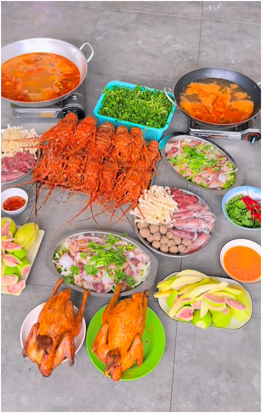 Nấu tôm hùm, vịt quay đãi thợ xây trong 3 tháng, mới dọn vào ở đã nứt trần, mưa dột xối xả: TikToker miền Tây "khóc ròng"!- Ảnh 10.