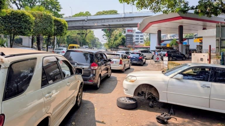 Hàng loạt 'đại gia dầu mỏ' Trung Đông dừng giao hàng, Đông Nam Á quay cuồng tìm kiếm giải pháp thay thế nguồn cung - Ảnh 2.