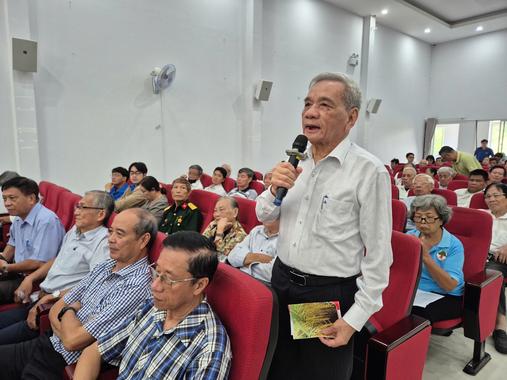 Bí thư Thành ủy TPHCM chia sẻ về việc xây nhà cho người lao động thuê- Ảnh 8.