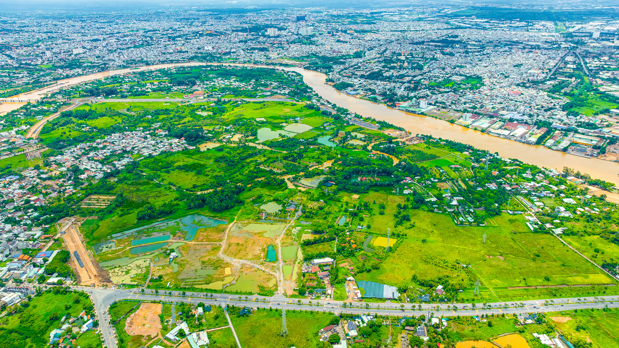 Siêu dự án 72.000 tỷ sở hữu vị trí “4 mặt giáp sông” do liên danh Sun Group đầu tư đón tin vui đầu năm - Ảnh 2.