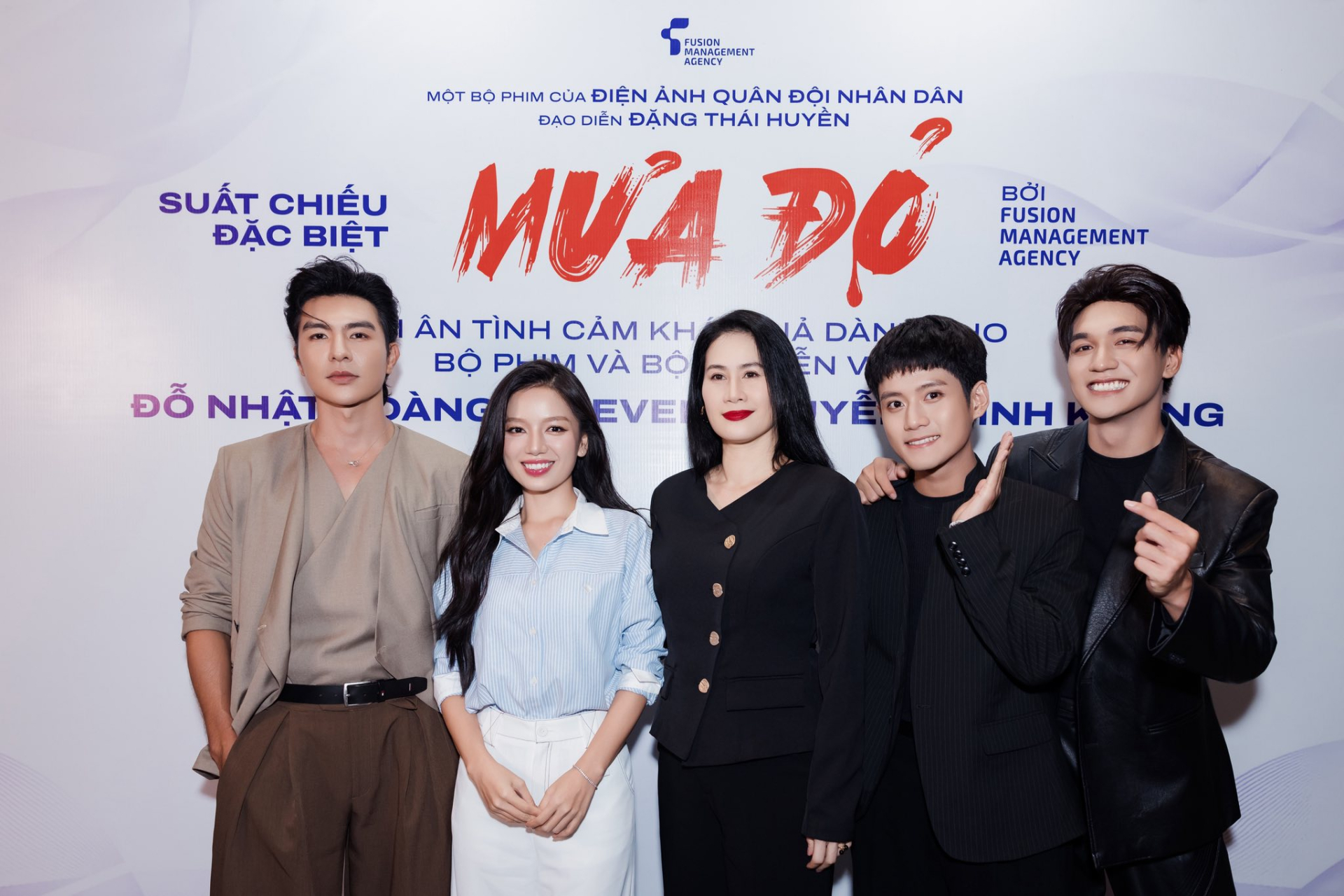 Nữ diễn viên phim 700 tỷ đồng là cựu người mẫu nổi tiếng, làm mẹ đơn thân nuôi 2 con, U50 khẳng định “không chờ tình yêu đến” - Ảnh 5.