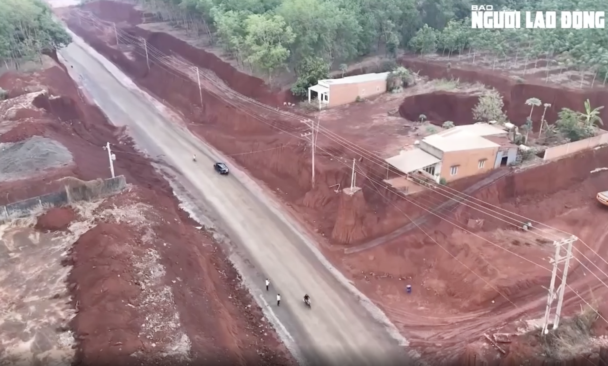 Thông tin mới vụ nhiều nhà dân ở Đồng Nai cheo leo mép ‘vực’ - Ảnh 1.