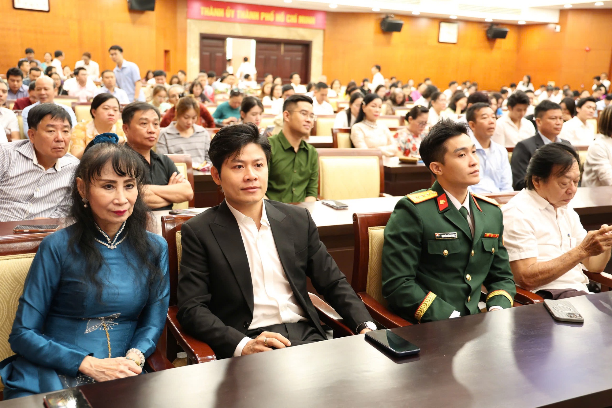 Lãnh đạo Thành ủy TPHCM thông tin tiến độ Nhà hát Giao hưởng và trung tâm biểu diễn Thủ Thiêm - Ảnh 10.