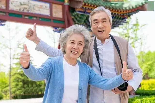 Hiện tượng kỳ lạ: Hầu hết những người đàn ông có thể sống lâu đều ngừng làm 4 điều này sau 55 tuổi- Ảnh 4.