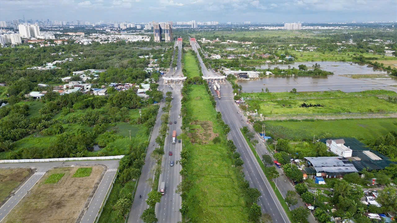 - Ảnh 1. Người dân phản ánh về mức tiền khi chuyển đất nông nghiệp sang đất ở, Bộ Tài chính nói gì? - Ảnh 1.